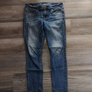 american eagle, size 8 regular/standard, skinny stretch, mid blue colour
